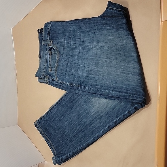 Lucky Brand, Size 38 x 30 Classic Fit Blue Jean.  Excellent Used Condition - Picture 1 of 12